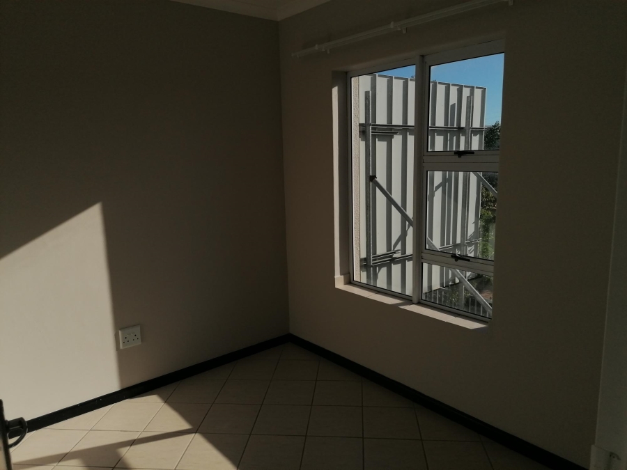 To Let 2 Bedroom Property for Rent in Buh Rein Estate Western Cape